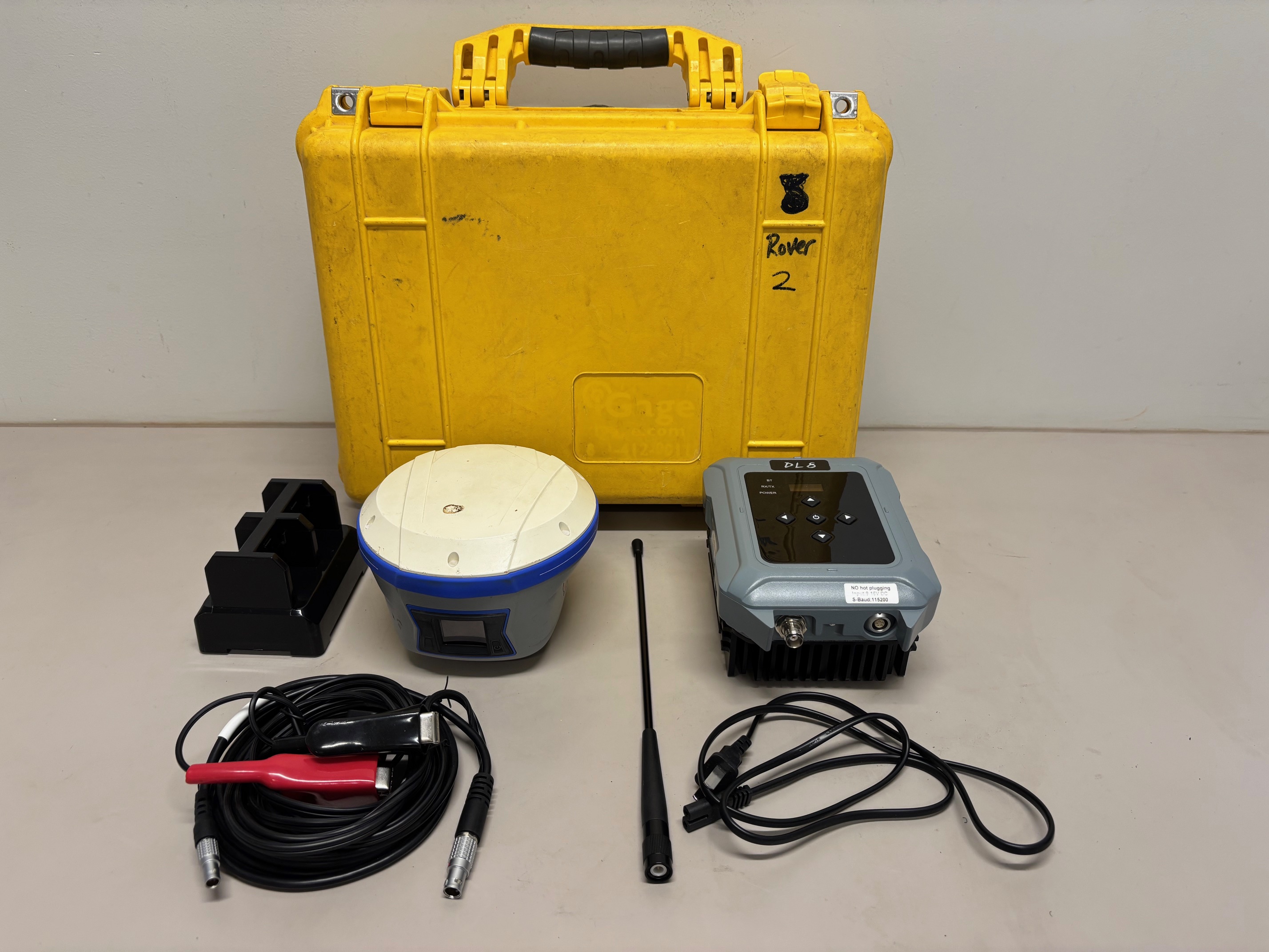 iG9a GNSS Receiver and DL8 Repeater